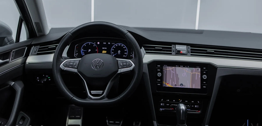 Volkswagen Passat cena 169900 przebieg: 36899, rok produkcji 2021 z Ciężkowice małe 742